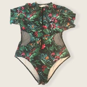 SHEIN Plus Long Sleeve Swimsuit